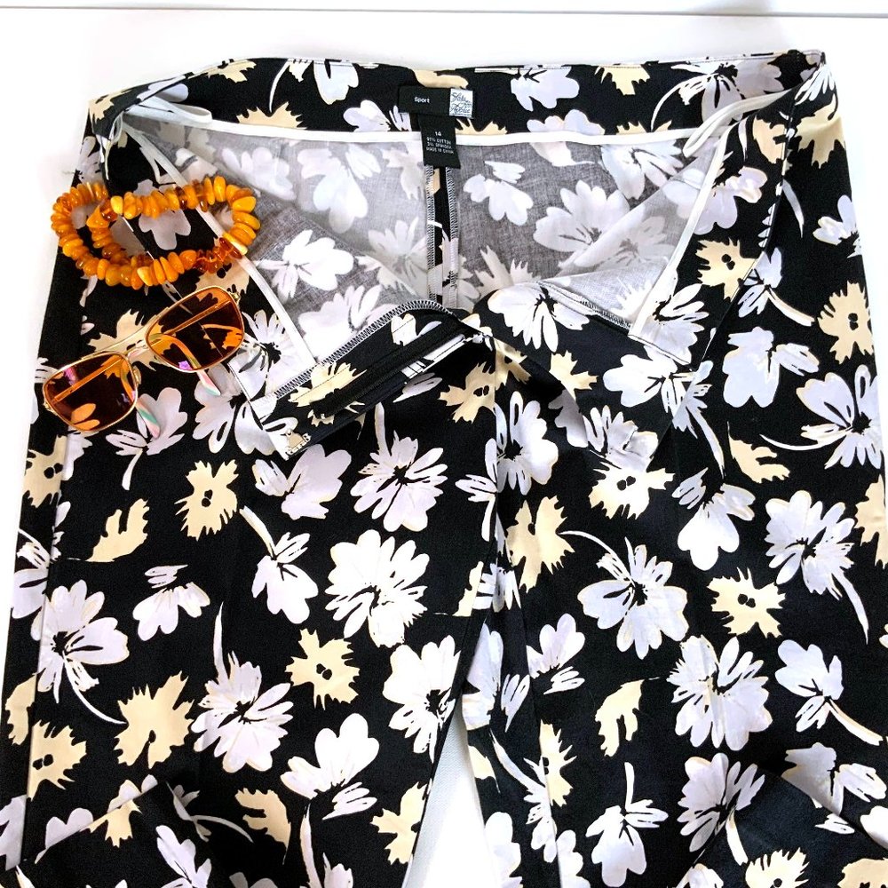 New Saks Fifth Avenue Sport Black Floral Stretch Cotton Cropped Pants Sz 14 - Picture 8 of 16